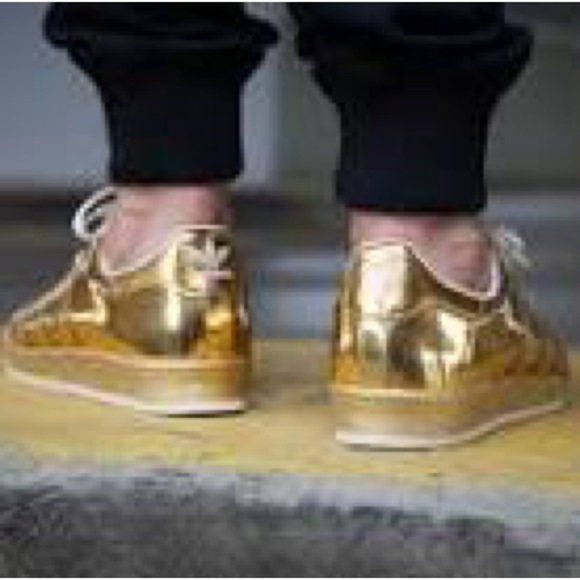 ADIDAS ORIGINALS SUPERSTAR 80S METAL "GOLD"
GOLD MET./GOLDMET./OFFWHITE Size 6.5 - Picture 6 of 15